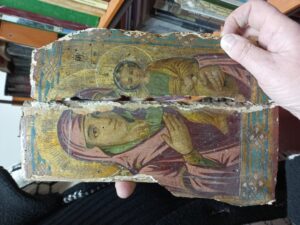 Старинная икона Божией Матери